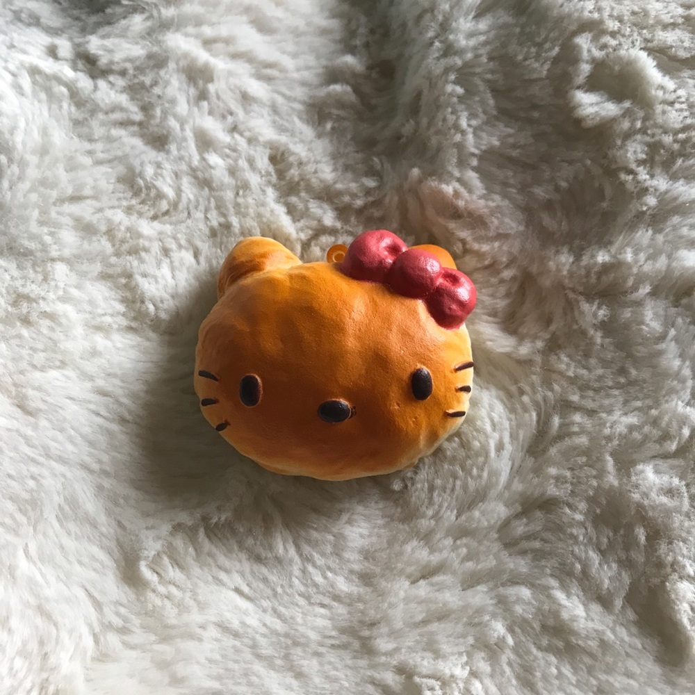 RARE Hello Kitty Bread Bun Squishy